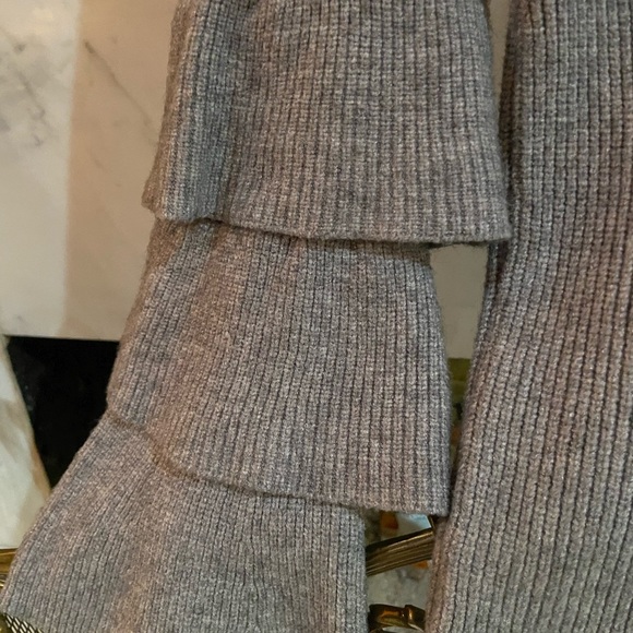 LAYERED SLEEVE GREY SWEATER - Picture 3 of 6